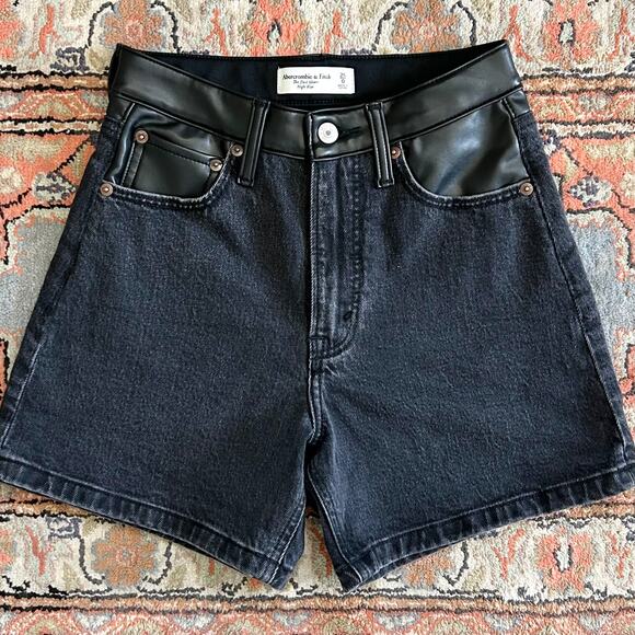 Abercrombie & Fitch The Dad Faux Leather High-Rise Denim Shorts - Picture 9 of 11